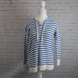 AERIE BLUE AND WHITE STRIPED LONG SLEEVE TOP WITH HOOD - Size Small SKU:338